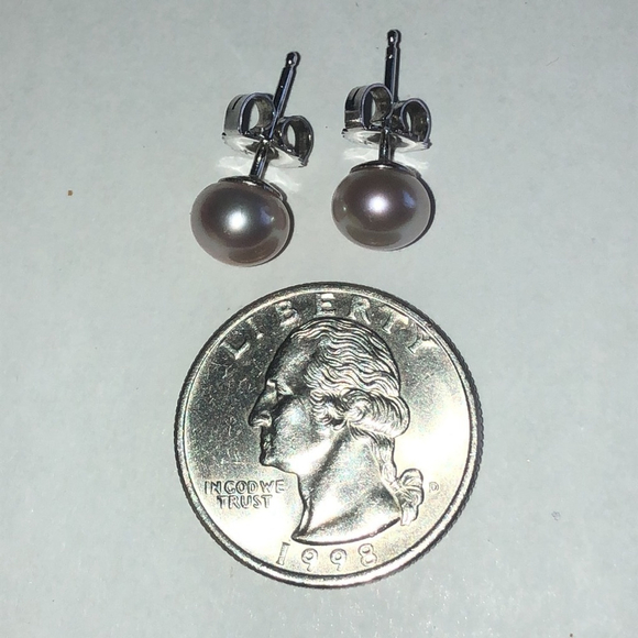 Honora Elegant Pink Genuine Pearl Stud Earrings - Picture 3 of 7